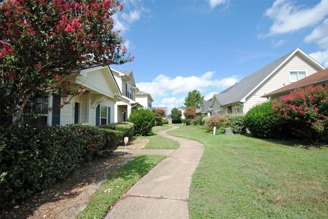 Building Photo - 6363 Provident Green Dr Rental