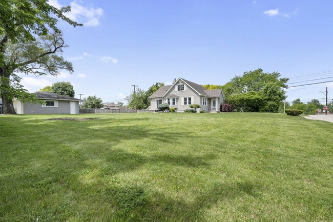 Photo - 3117 Coucy Ave