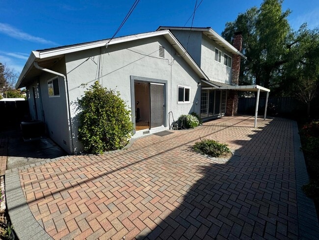 Photo - 5059 Bel Estos Dr