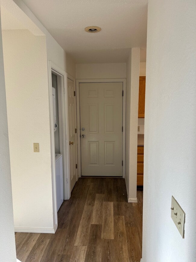 Photo - 400 Bent River Rd