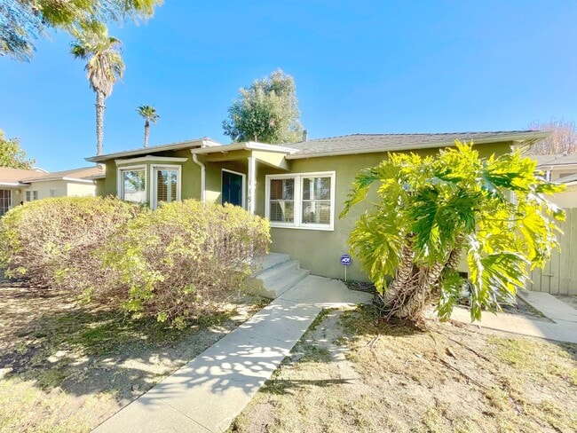 Photo - 11914 Ocean Park Blvd Unidad 1