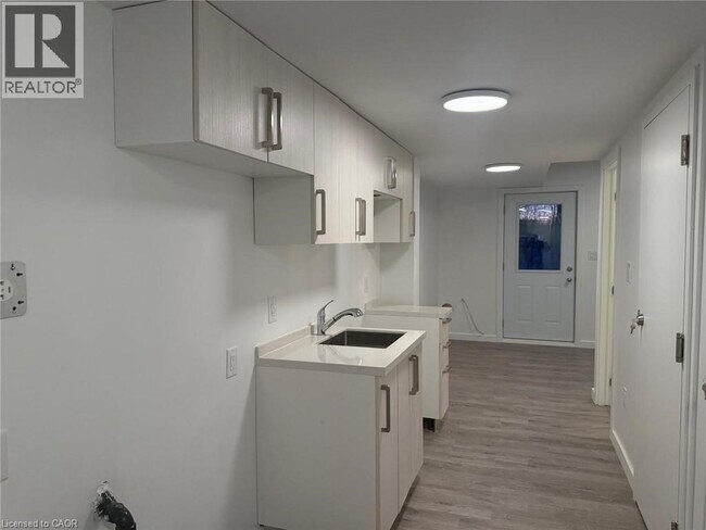 Photo - 133 HighRiver Trl