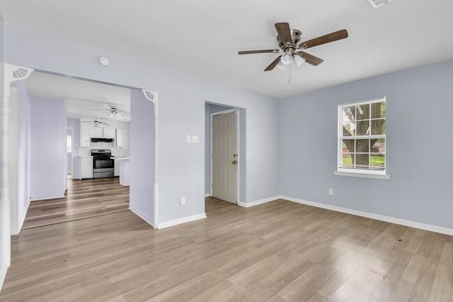 Photo - 8745 Kimberly Dr