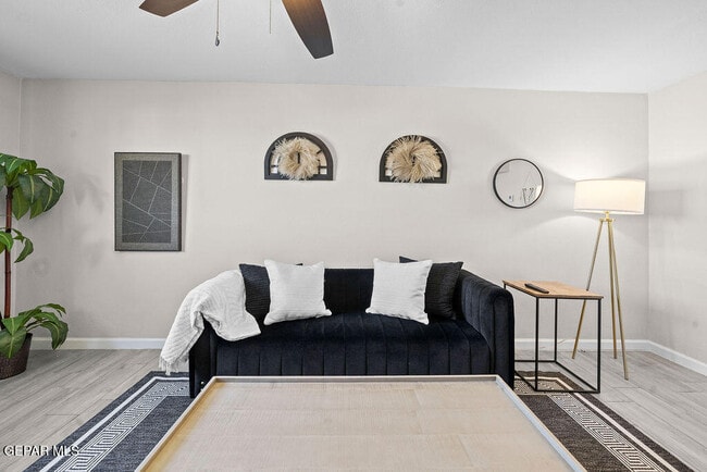 Photo - 7441 Alameda Ave