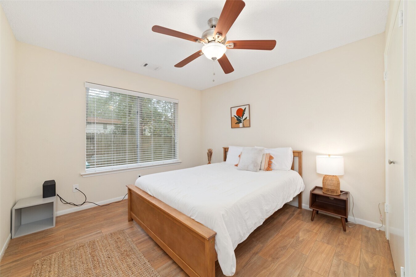Photo - 36 N Rain Forest Ct