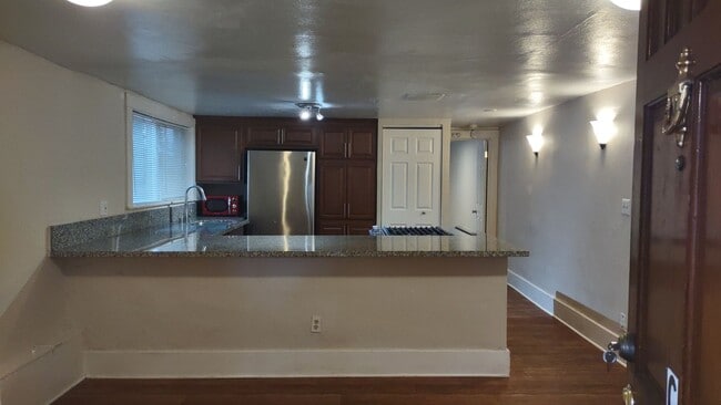 Photo - 521 T St Unit #C