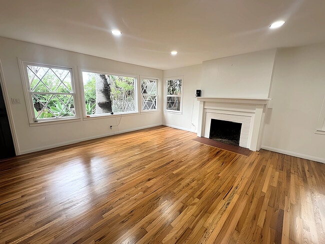 Building Photo - 2416 Boone Ave