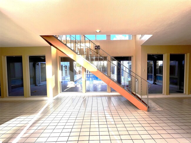 Photo - 2002 Tucumcari Dr