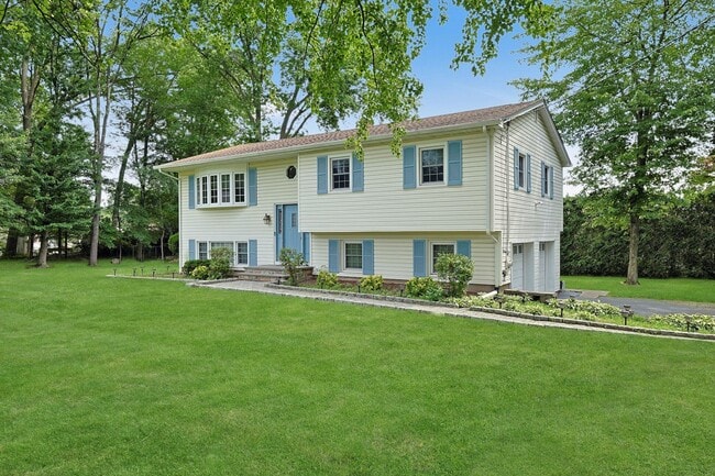 Photo - 12 N Fairview Ave House