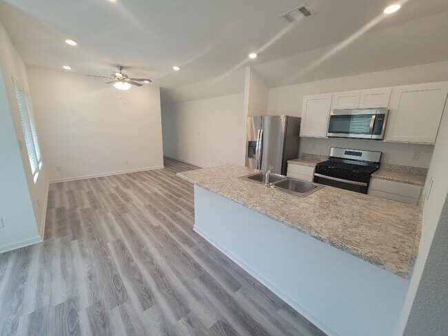 Photo - 1104 E Bienville St