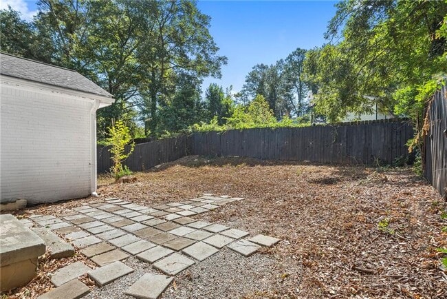 Photo - 2911 Glenwood Ave SE