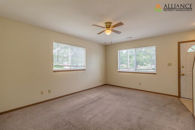 Photo - Moro St. 928-30 Unit 928