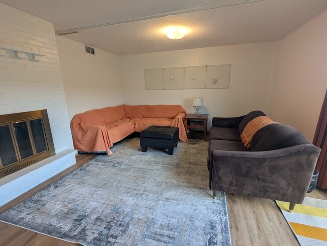 Photo - 12645 NE Fremont St Unidad Pet friendly and spacious