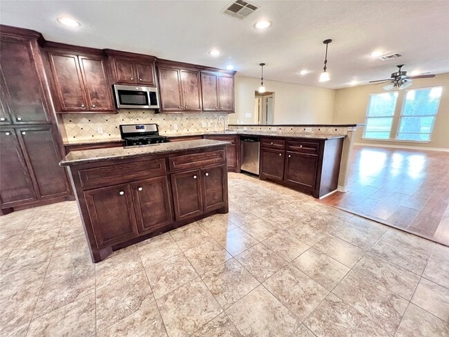 Photo - 7017 Caldwell St