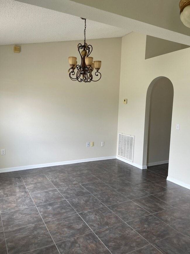 Photo - 1412 Hathaway Ave