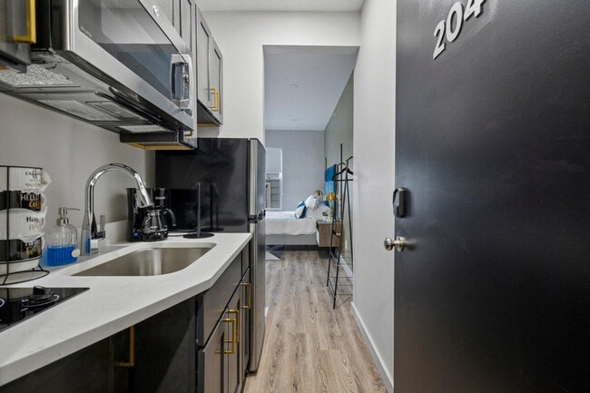 Building Photo - 154 NY-211 Rental