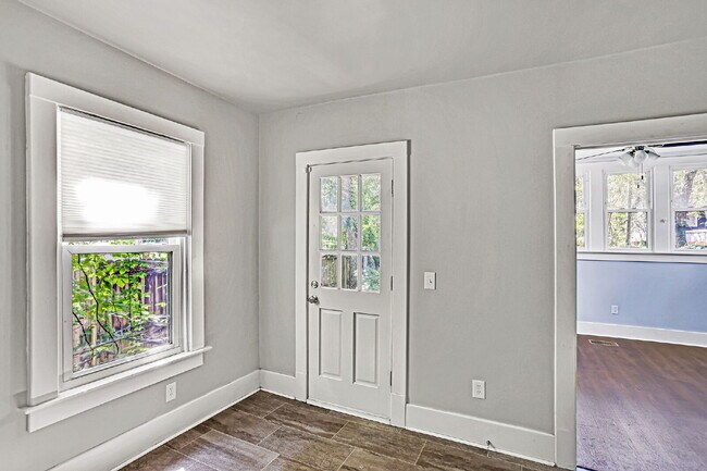 Photo - 4 bedroom 3 bath Springfield home
