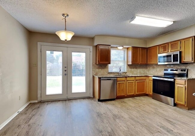 Photo - 2614 Remmington Dr