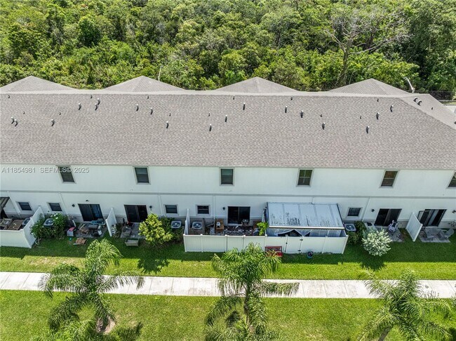 Photo - 1150 SW 6th Ave