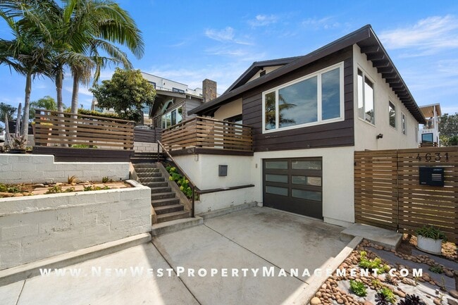 Photo - Ocean Beach 2 Bedroom + Bonus Room. Panoramic Water Views!