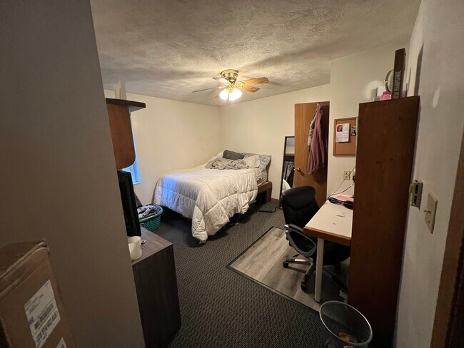 Photo - 712 McLane Ave Unit 712 B