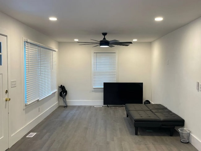 Photo - 608 Crawford Rd