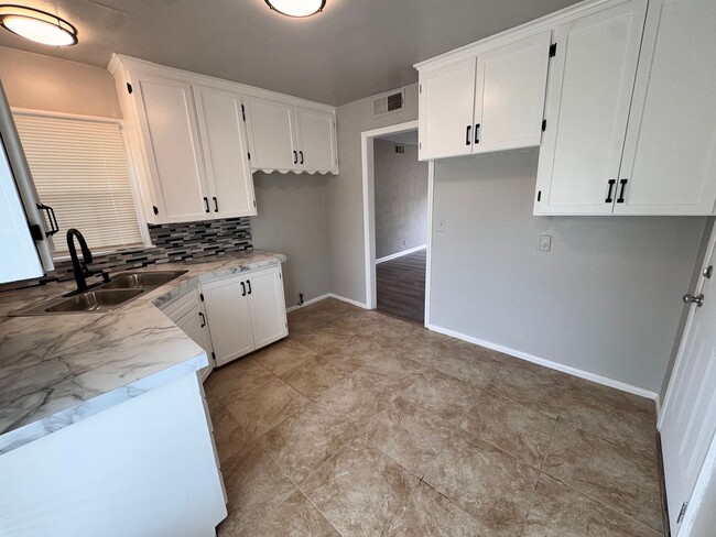 Photo - 4376 N Frankfort Pl