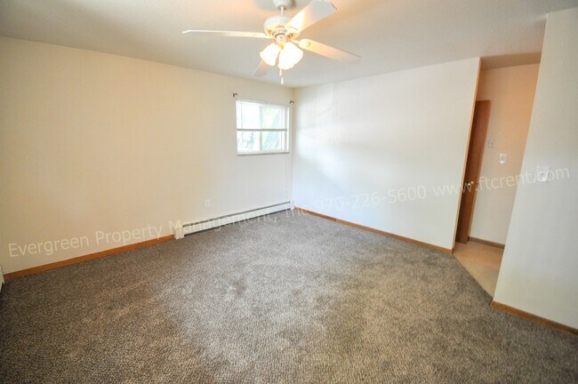 Photo - 915 James Ct Unidad 4