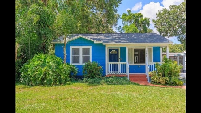 Photo - 1221 E Flora St