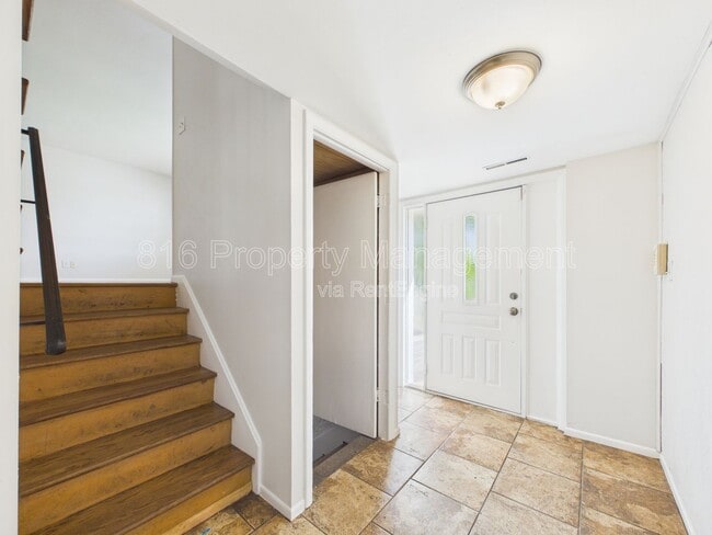 Photo - 7800 E 91 St