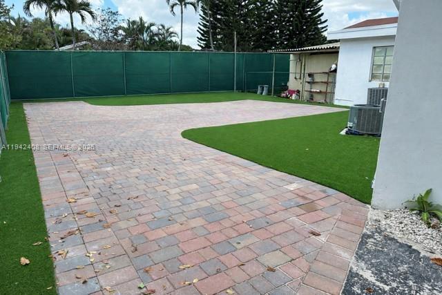 Photo - 2340 SW 14th St Unit B