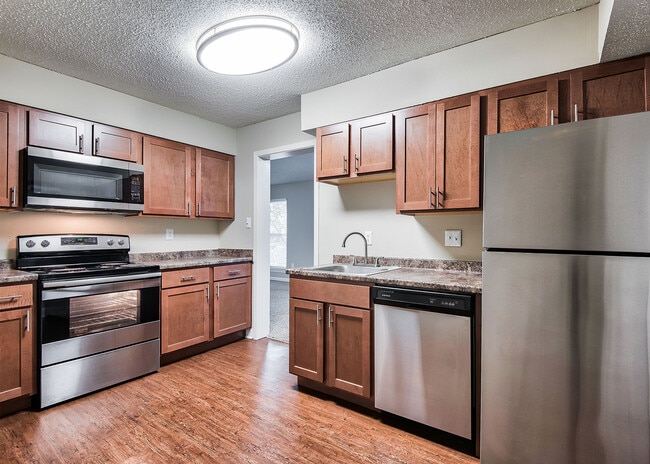 Photo - Farmington Gates