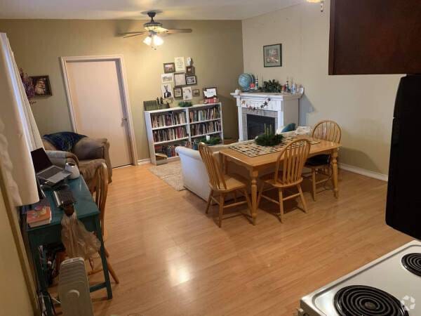 Building Photo - Everett Cute detached MIL one bedroom, gas... Rental
