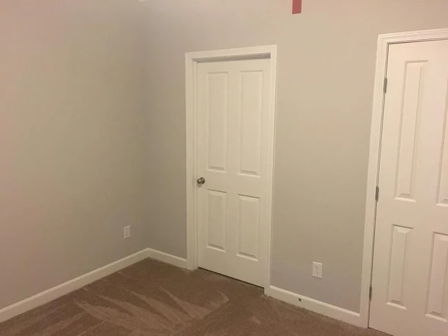 Secondary Bedroom - 2310 Elliott Ave Unit 405