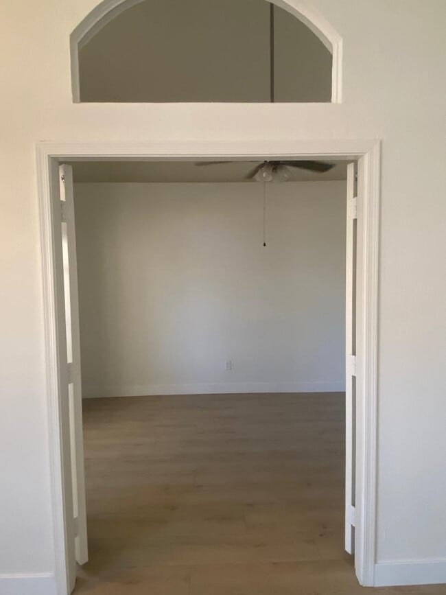 Photo - 8122 E Theresa Dr