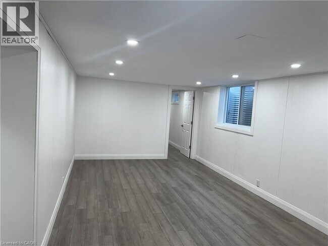 Photo - 18 Cyprus Dr