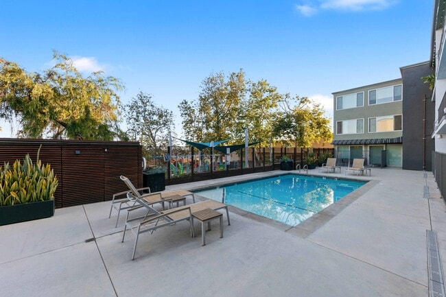 Photo - Skyview Apartments
