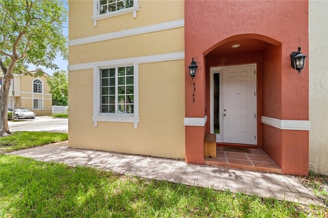 Photo - 5343 SW 40th Ave