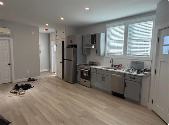 Photo - 105 Winthrop St Unit 1