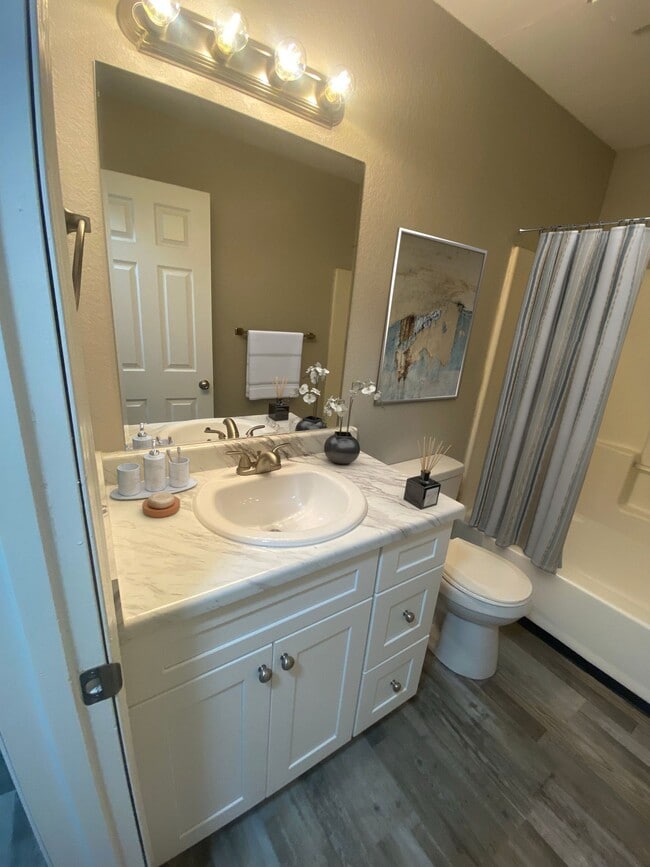 Photo - Maple Gardens