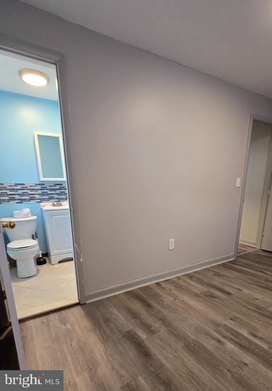 Photo - 4303 Main St