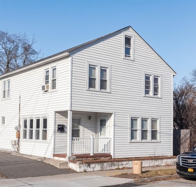 Building Photo - 162 5th Ave