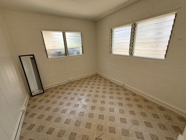 Photo - 1608 Cottage Walk Unit B