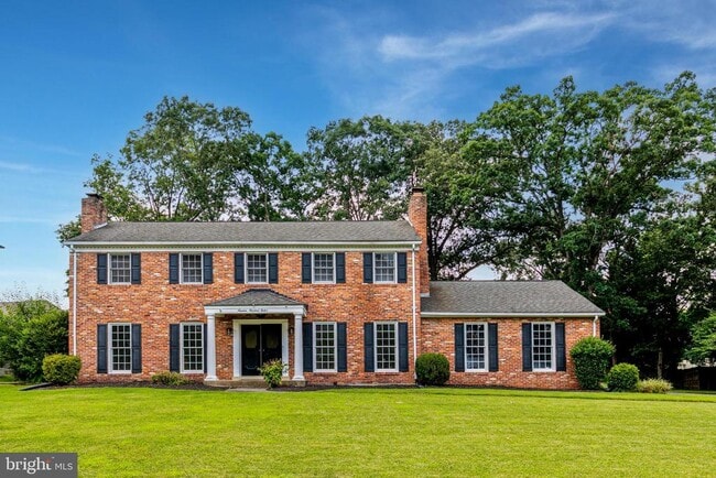 Building Photo - 1912 Hull Rd Rental