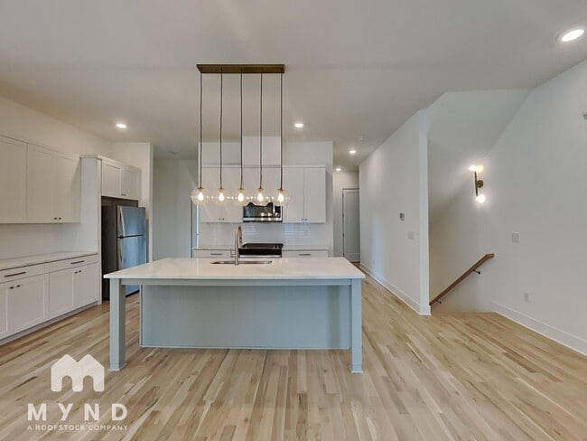 Photo - 1541 Millwood Pl