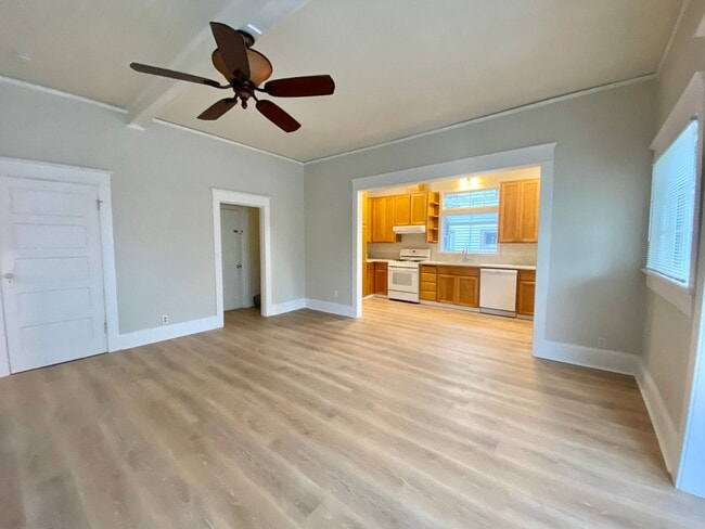 Photo - Charming 3 Bed 2 Bath Portland Bungalow! Unit 1