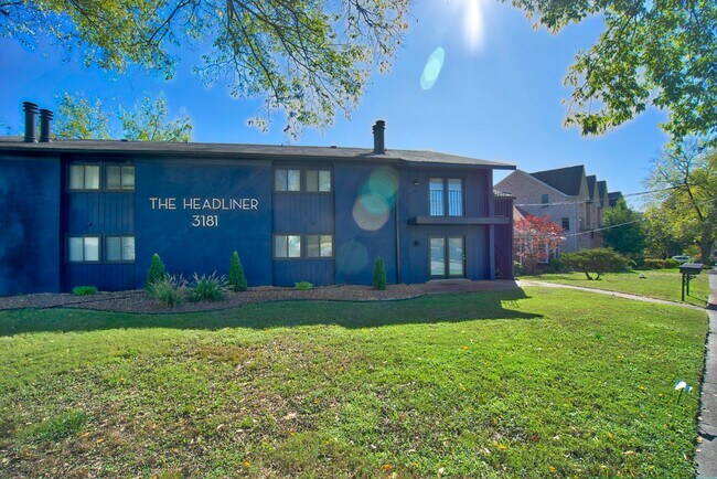 Photo - 3181 Parthenon Ave