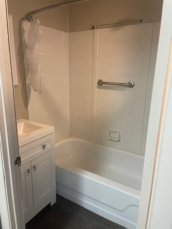 Photo - 1099 S Clinton Ave Unidad #6