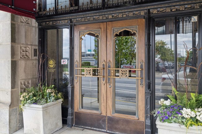 728 W Jackson Blvd