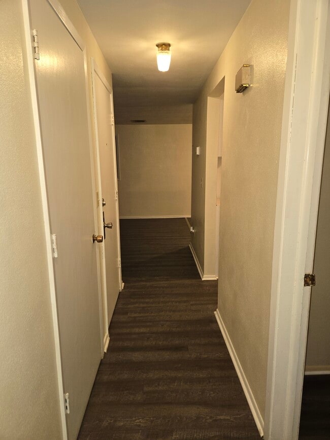 Photo - 513 N Oak Ave Unit 2 Bedroom Duplex Upper